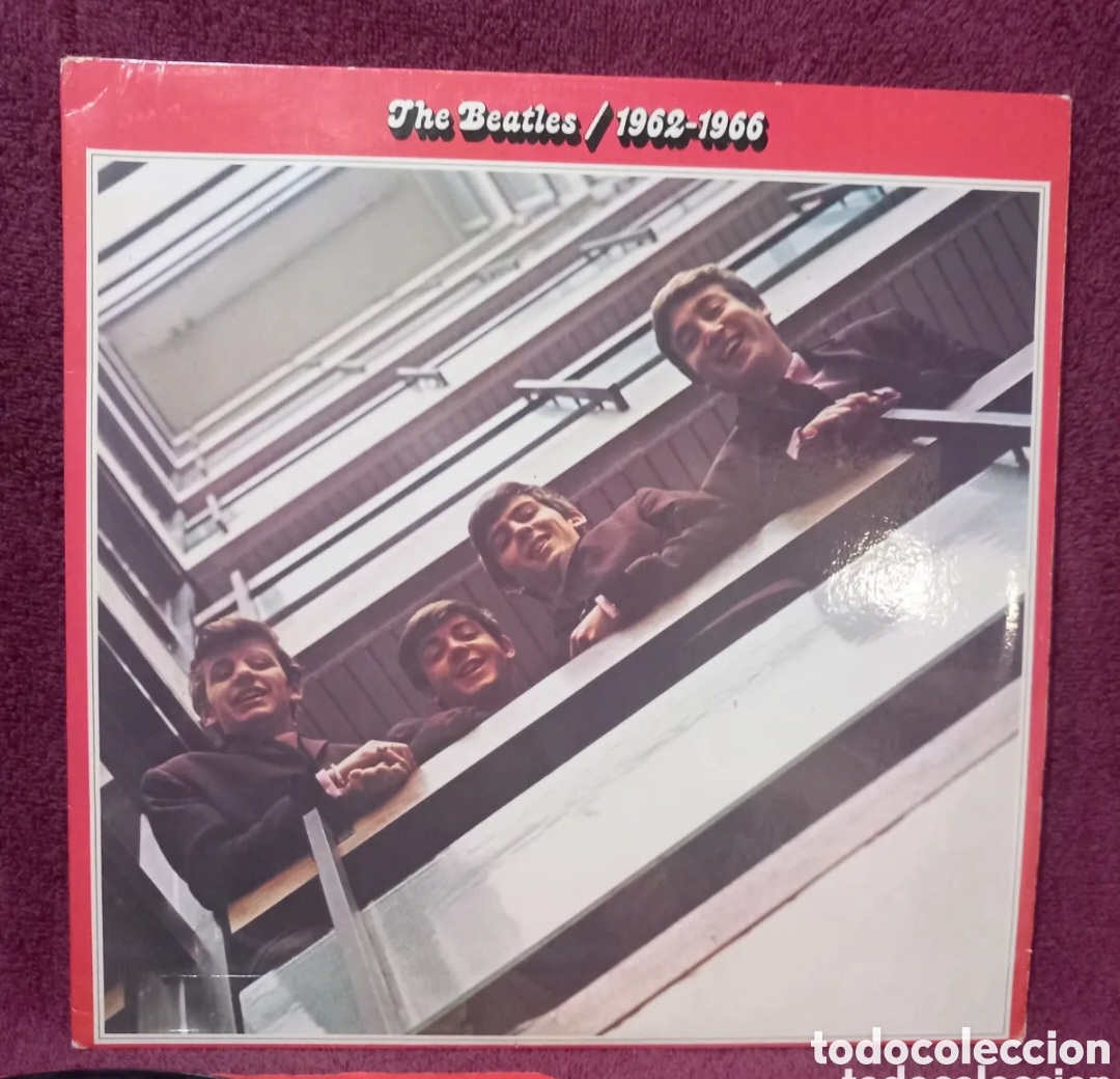 Vinyl records: LP DOBLE(ROJO)THE BEATLES 1962-66(PICAS SE&Ntilde;ALES)CONTIENE ENCARTES