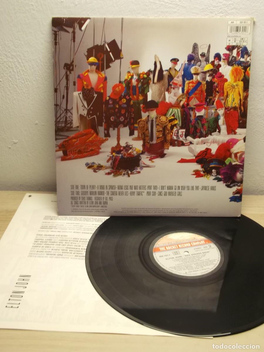 Discos de vinilo: ELTON JOHN REG STRIKES BACK LP VG+ - Foto 2