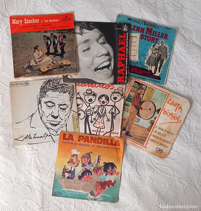 Discos de vinilo: Lote 7 singles: Raphael, A. Yupanqui, M Escobar&hellip;