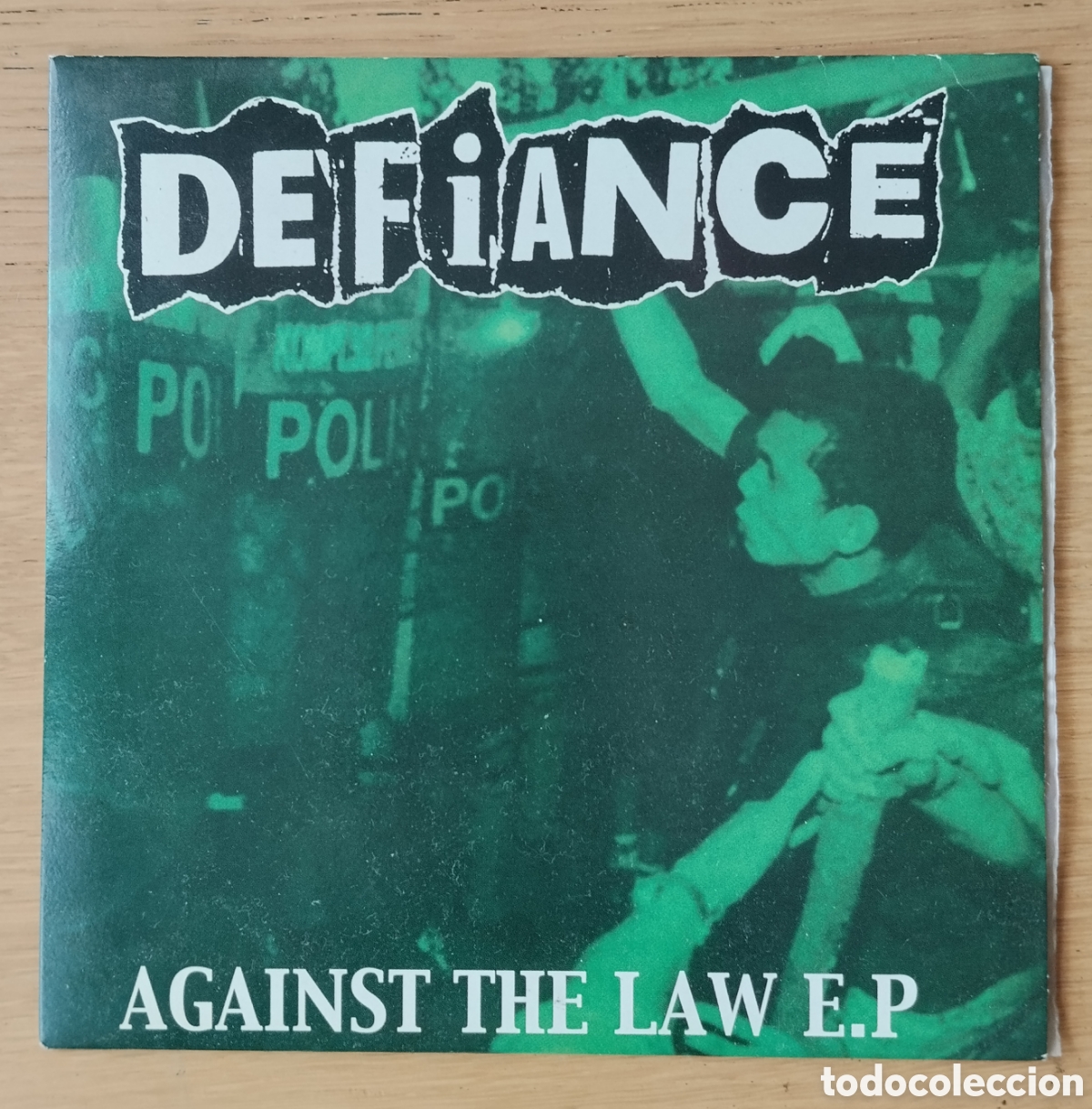 Discos de vinilo: DEFIANCE: &rdquo;AGAINST THE LAW&rdquo; E.P. VINILO 2004 - PUNK