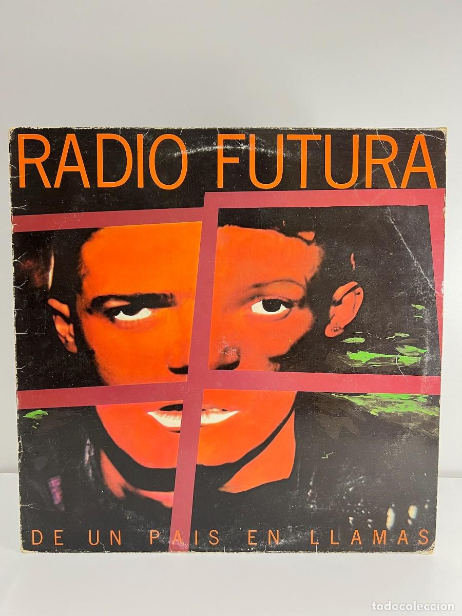 Discos de vinilo: RADIO FUTURA (LP) DE UN PAIS EN LLAMAS - A&Ntilde;O 1985 - ENCARTE CON LETRAS