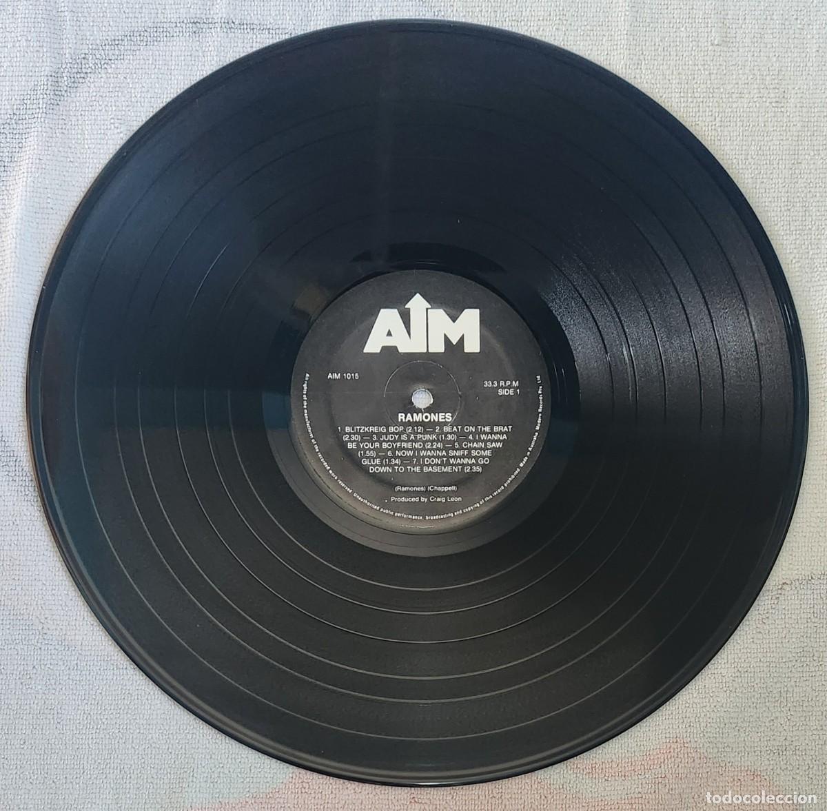 Discos de vinilo: Ramones (primer &aacute;lbum LP) AIM 1015 - Foto 3