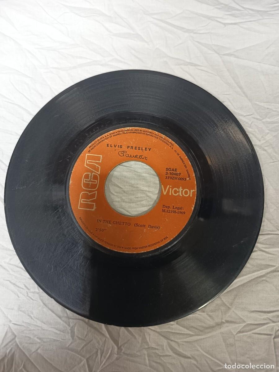 Discos de vinilo: SINGLE - ELVIS PRESLEY - IN THE GHETTO - 1969 - Foto 3