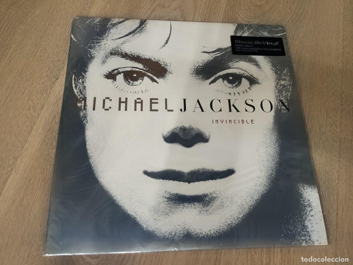 Discos de vinilo: MICHAEL JACKSON - INVINCIBLE ..2LP&acute;S ..2&ordf; EDICION EN VINILO - SONY CON LETRAS DE 2009 - COMO NUEVO - Foto 5