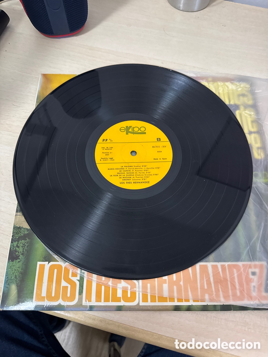 Discos de vinilo: DISCO VINILO LOS TRES HERNANDEZ CANCIONES DE SIEMPRE - Foto 3