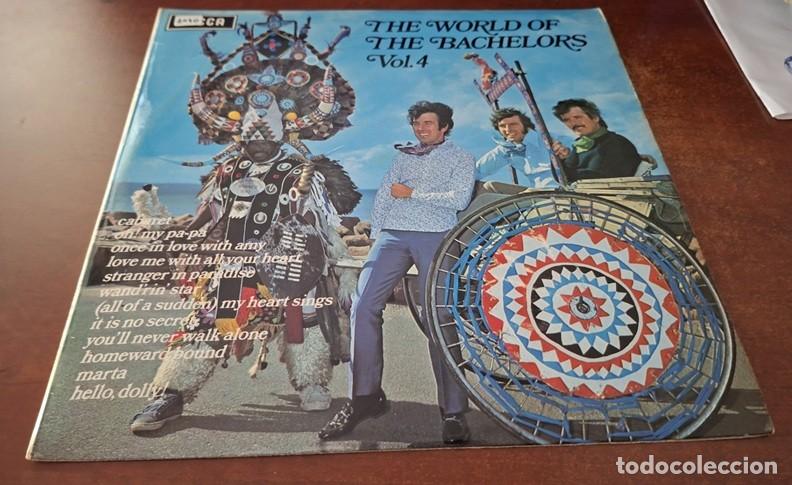 Discos de vinilo: The Bachelors &ndash; The World of... Vol. 4 &ndash; DECCA SPA 80 (Ed. UK) &ndash; 1970