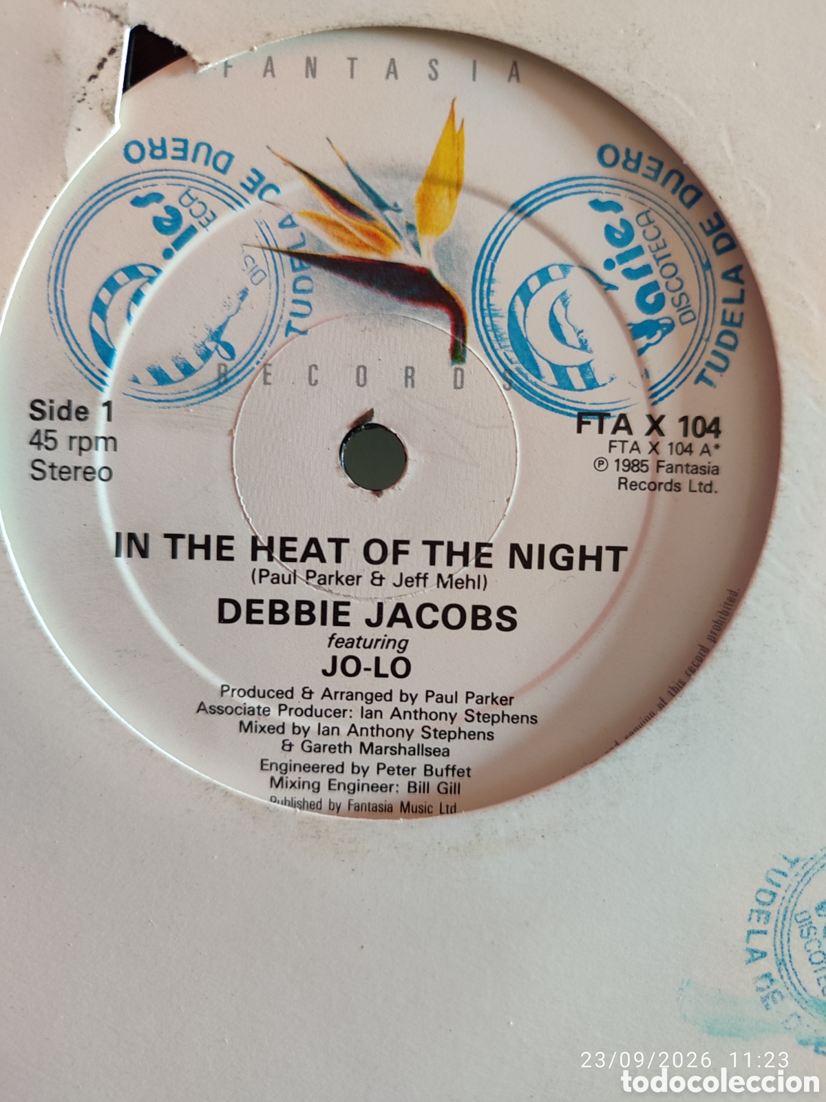 Discos de vinilo: Debbie Jacobs Featuring Jo-Lo &ndash; In The Heat Of The Night - Foto 2