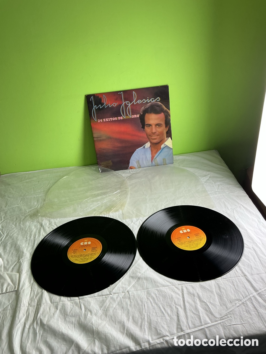 Discos de vinilo: JULIO IGLESIAS &ndash; 24 &Eacute;XITOS DE ORO &ndash; DOBLE LP CBS - Foto 2