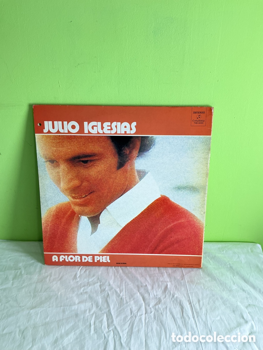 Discos de vinilo: Julio Iglesias &ndash; A Flor de Piel. LP sencillo Columbia con funda interior