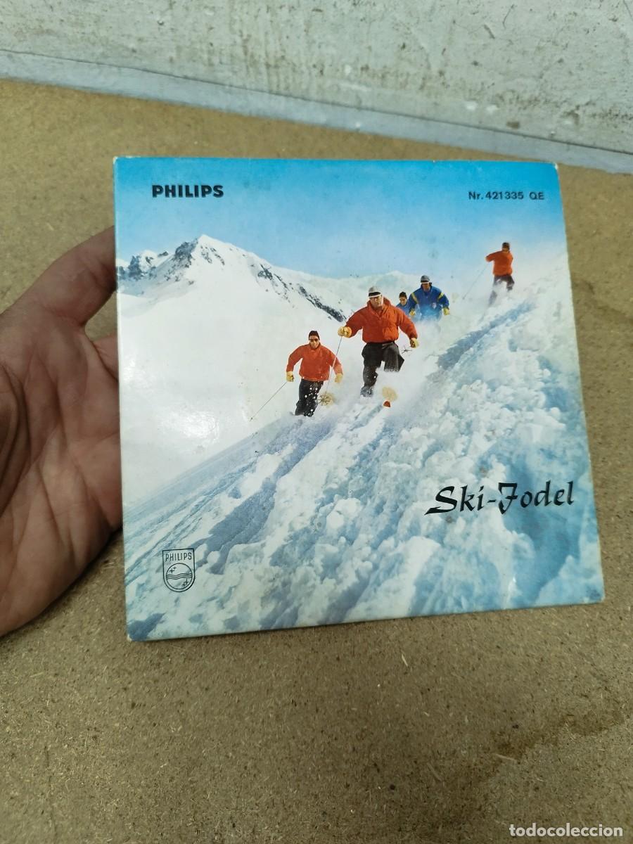 Discos de vinilo: Jodel-Duett Bertely Studer - E. Berchtold* Mit Akkordeon-Duo Lydia Sprecher - Bobby Zaugg*, B&auml;rner.