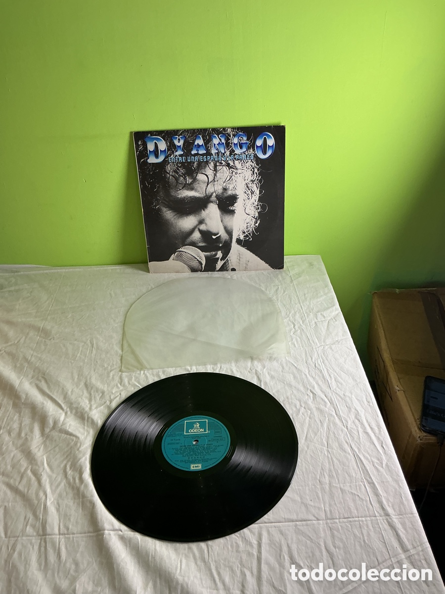 Discos de vinilo: Dyango &ndash; Entre una espada y la pared. LP Odeon EMI - Foto 2