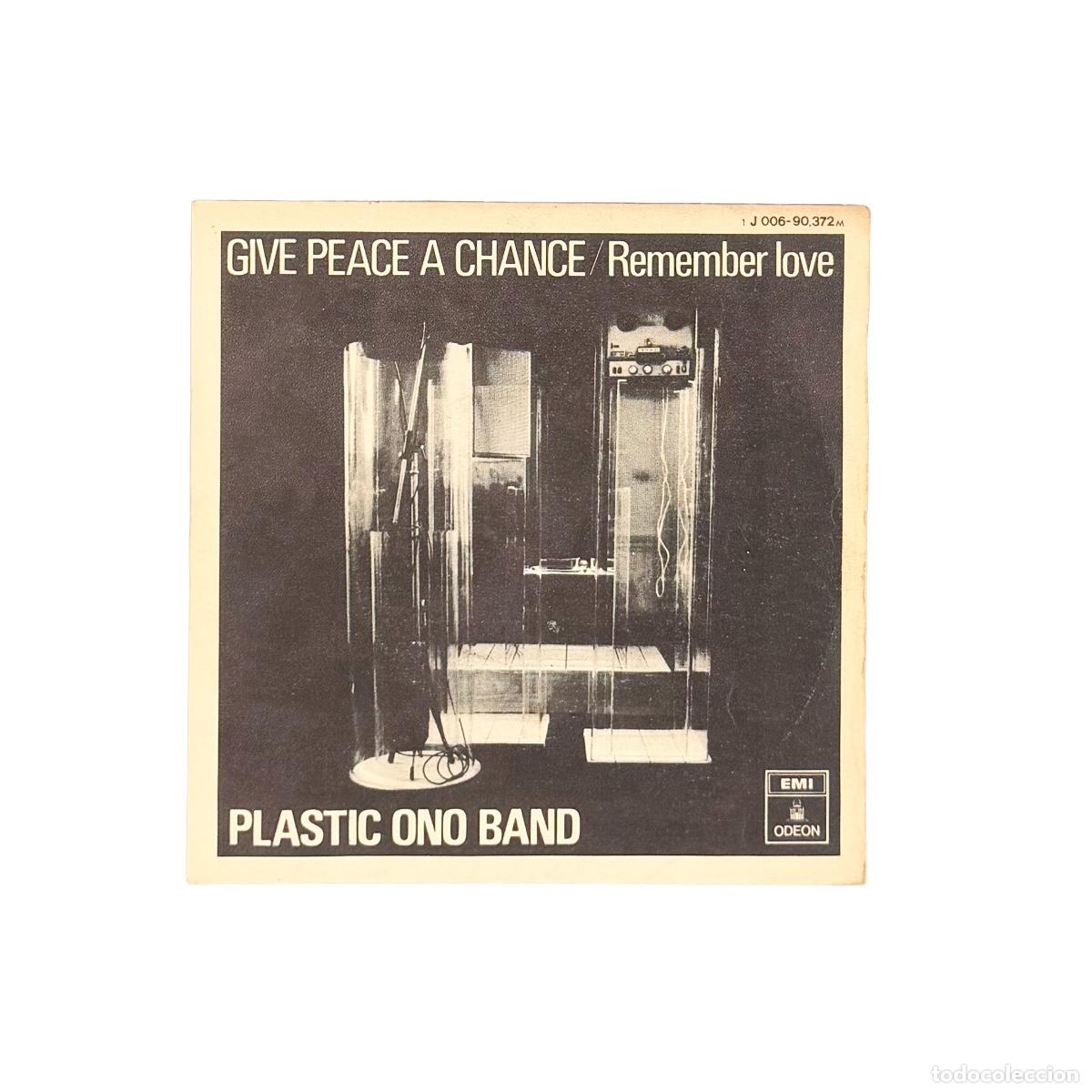 Discos de vinilo: SINGLE. The Plastic Ono Band. Give Peace A Chance / Remember Love (VG/VG+)