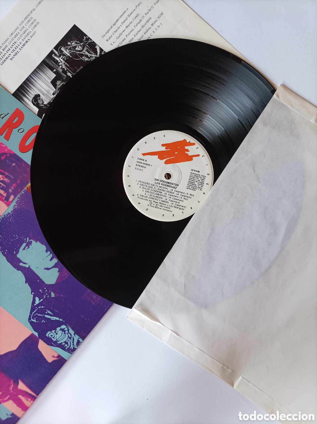 Discos de vinilo: LOS RODR&Iacute;GUEZ. SIN DOCUMENTOS. DISCO VINILO LP. EXCELENTE ESTADO. - Foto 3