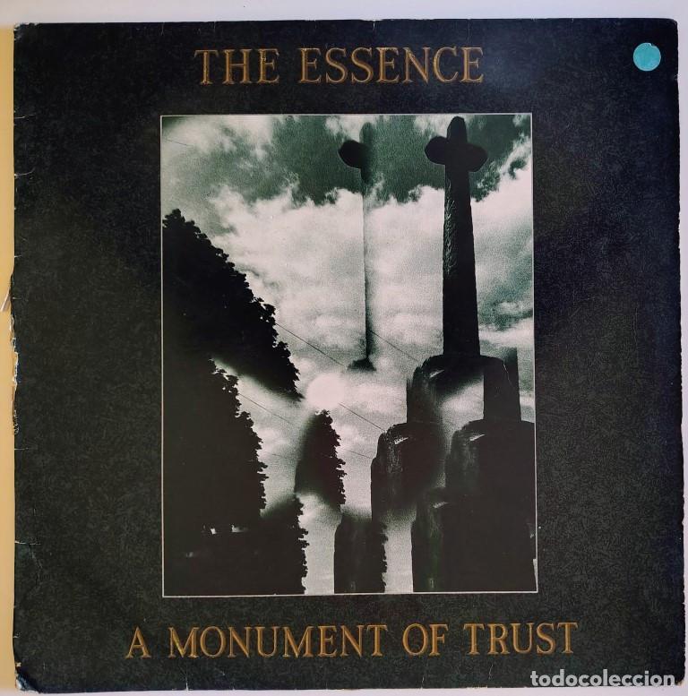Discos de vinilo: The Essence. A monument of trust. Midnight music, UK 1987 LP