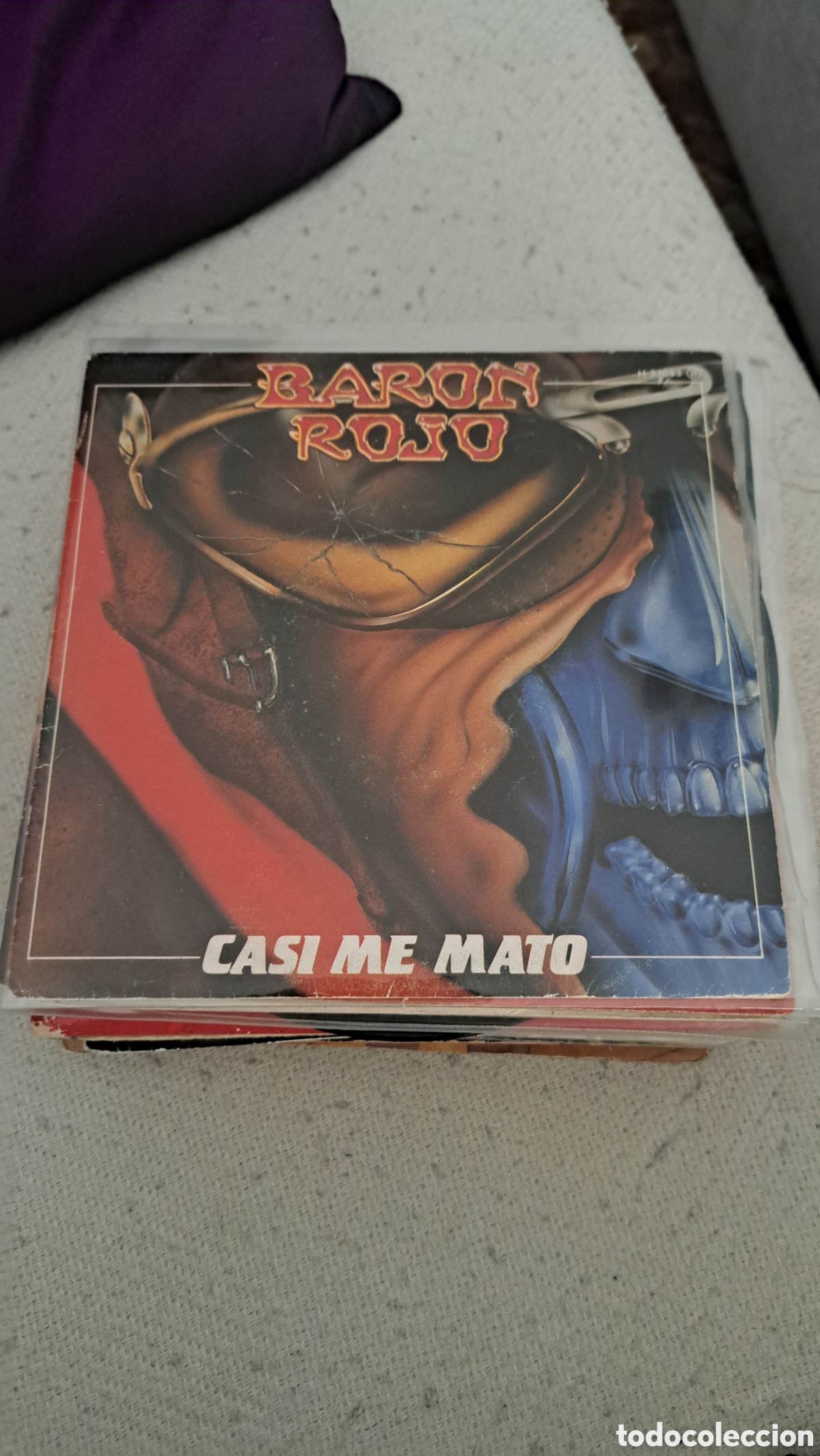 Discos de vinilo: Baron Rojo Casi me mato y Tierras de vandalo