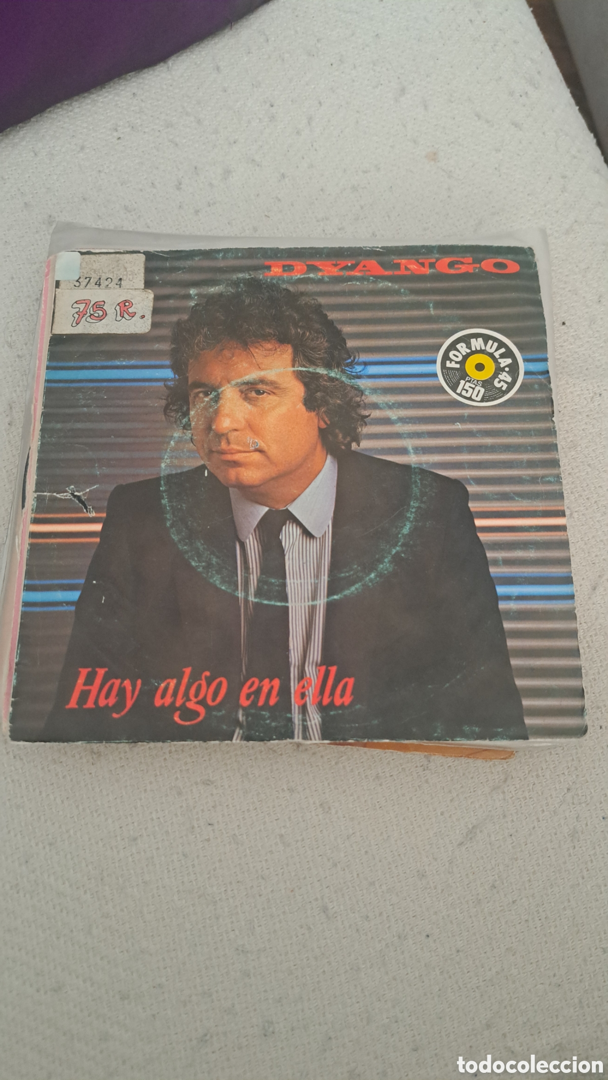 Discos de vinilo: Dyango Hay algo en ella y la noche es nuestra - Foto 1