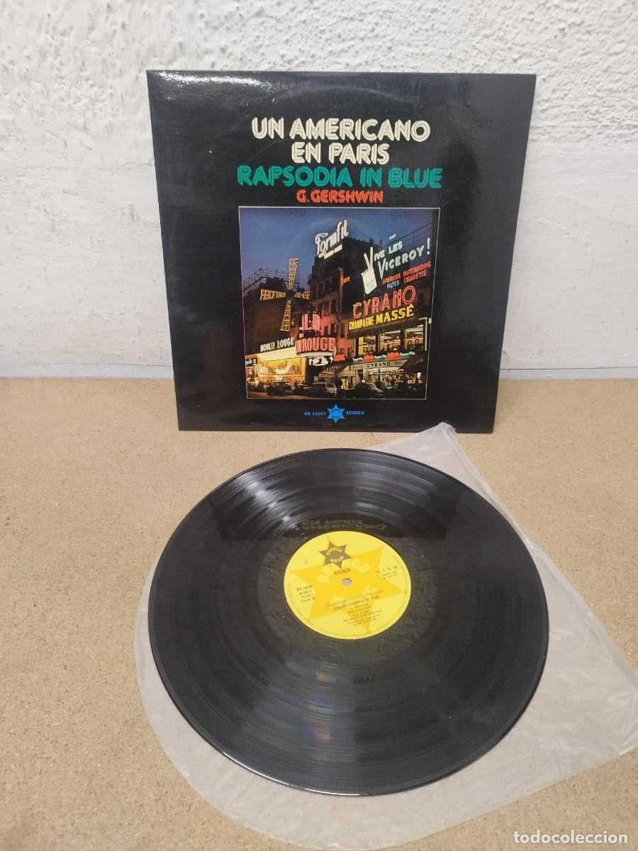 Discos de vinilo: Vinilo LP George Gershwin - Un Americano en Par&iacute;s / Rapsodia in Blue. En muy buen estado.