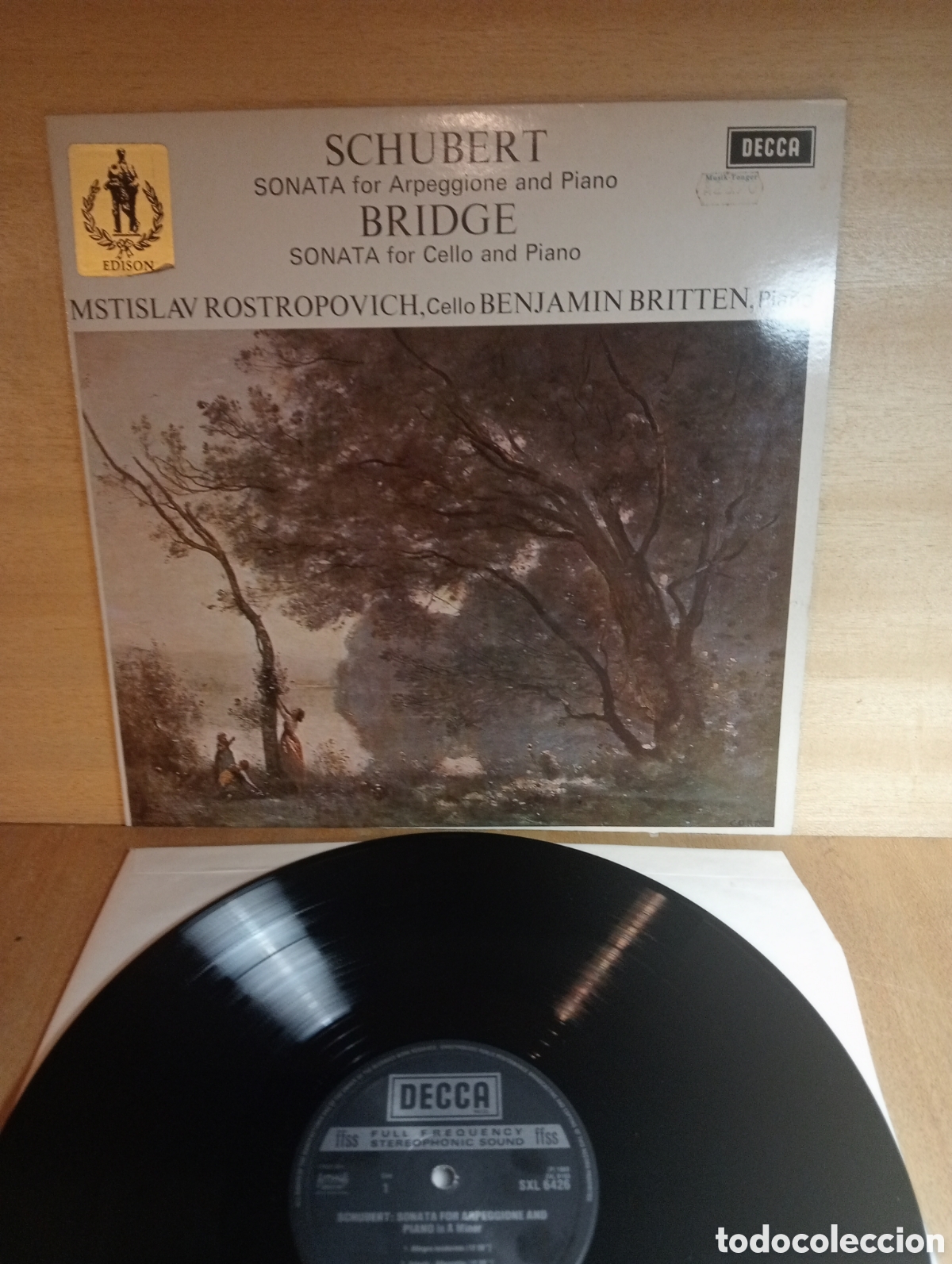 Discos de vinilo: Schubert. Frank Bridge. M. Rostropovich. Cello. Benjam&iacute;n Britten. Piano.