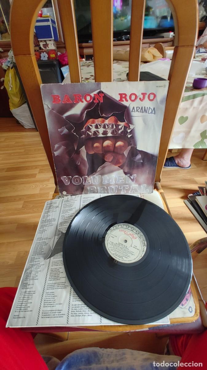 Discos de vinilo: BARON ROJO-LP VOLUMEN BRUTAL-ENCARTE LETRAS