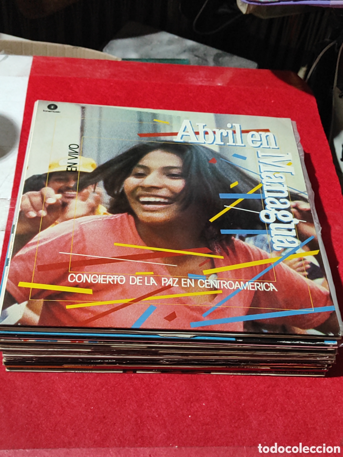 Discos de vinilo: Doble LP abril en Managua concierto de la Paz en Centroam&eacute;rica