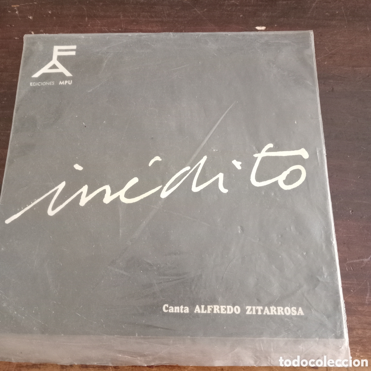 Discos de vinilo: Edici&oacute;n hist&oacute;rica que incluye en la contraportada una carta/texto explicativo escrito y firmado por