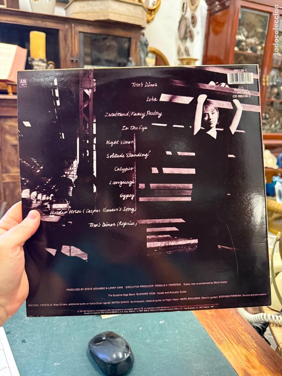 Discos de vinilo: LP SUZANNE VEGA - SOLITUDE STANDING - Foto 2