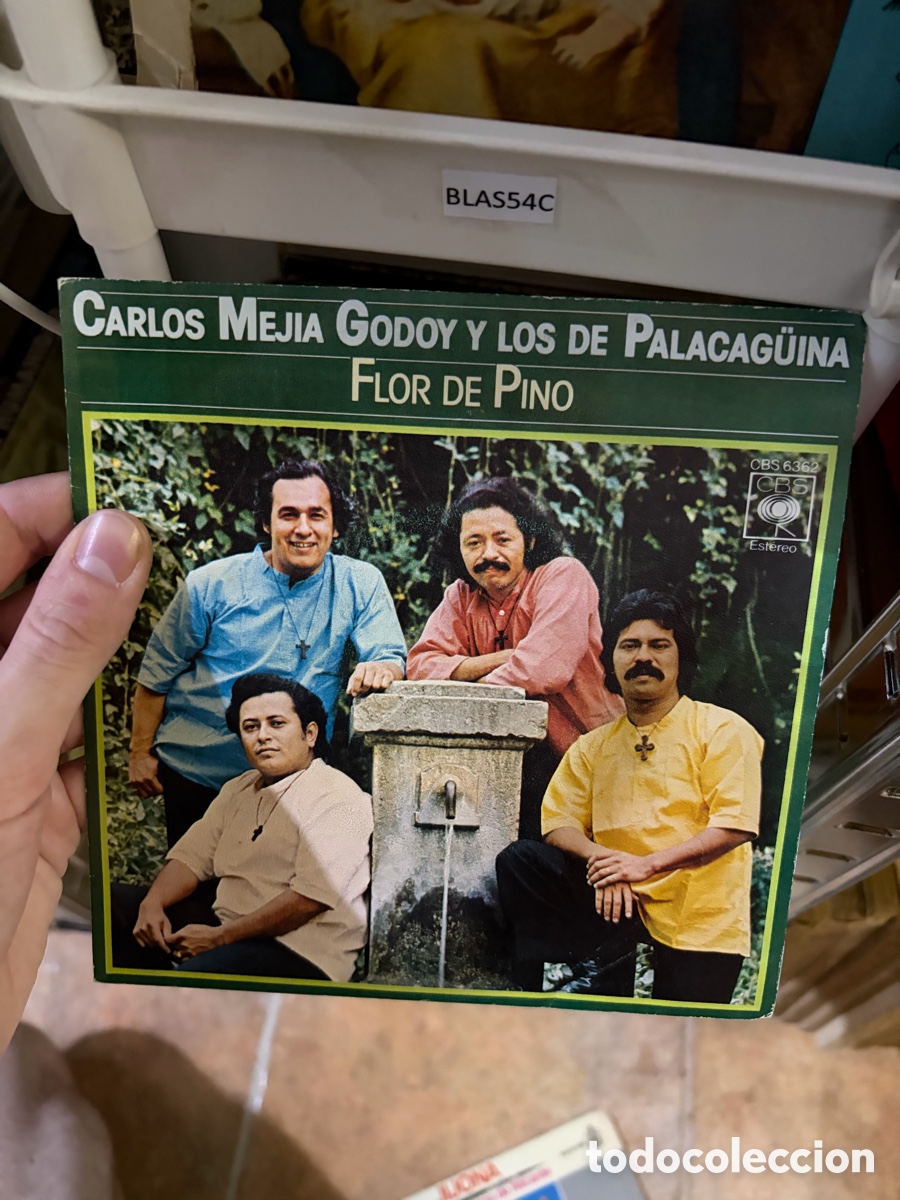 Discos de vinilo: BLAS54C CARLOS MEJIA GODOY Y LOS DE PALACAG&Uuml;INA FLOR DE PINO disco vinilo single peque&ntilde;o