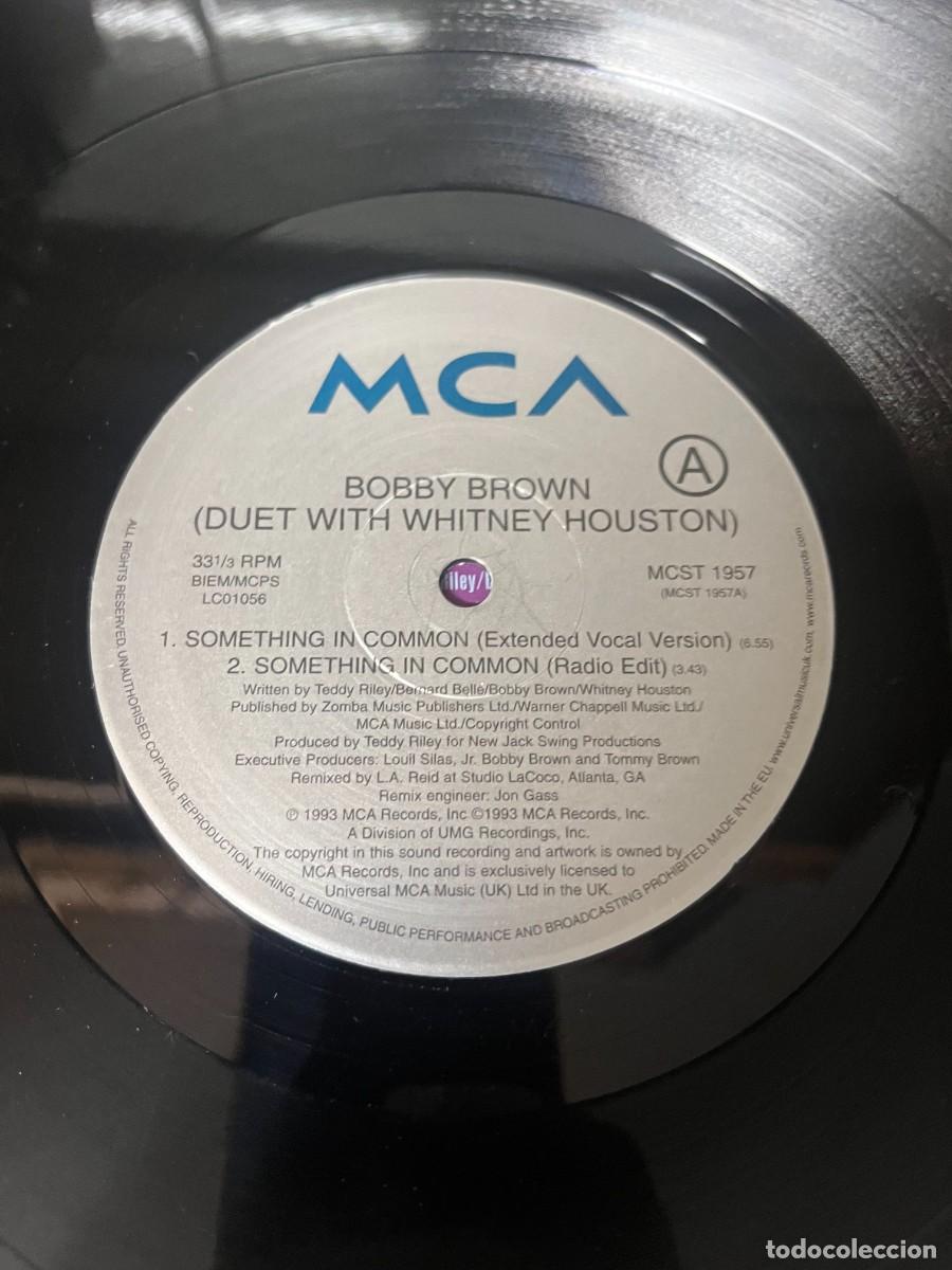 Discos de vinilo: Bobby Brown Duet With Whitney Houston Something In Common - Foto 4
