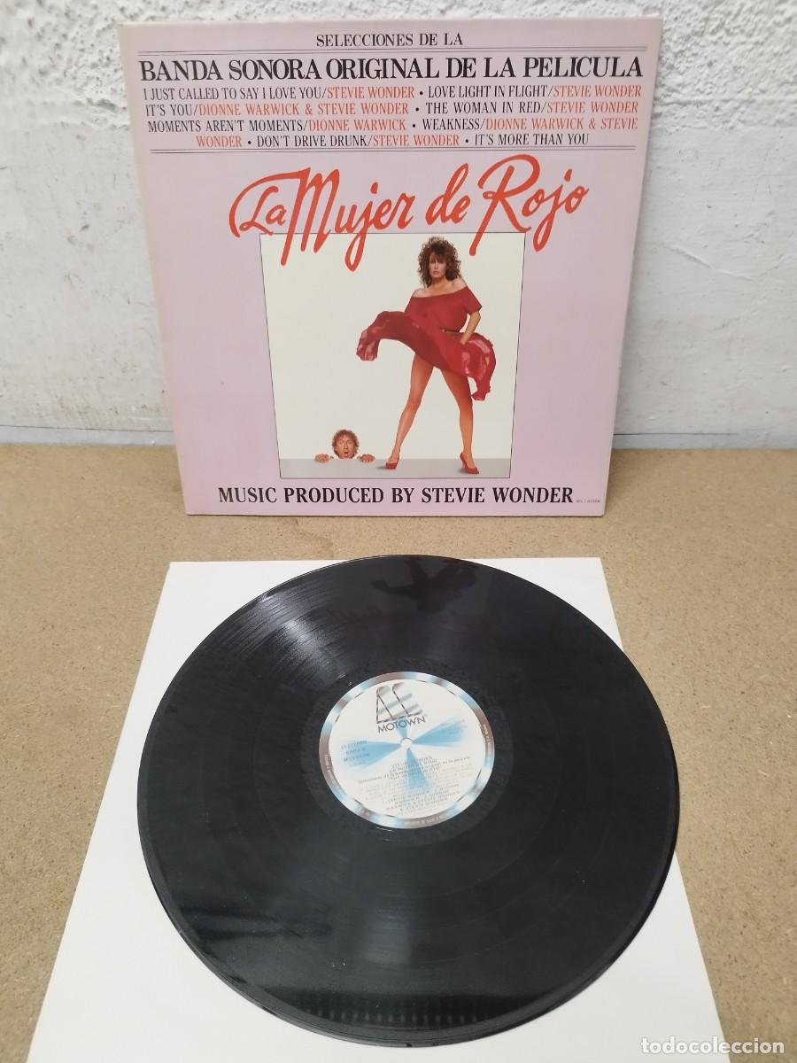 Discos de vinilo: Banda sonora La mujer de rojo&rdquo; (The Woman in Red). Vinilo lp en muy buen estado.