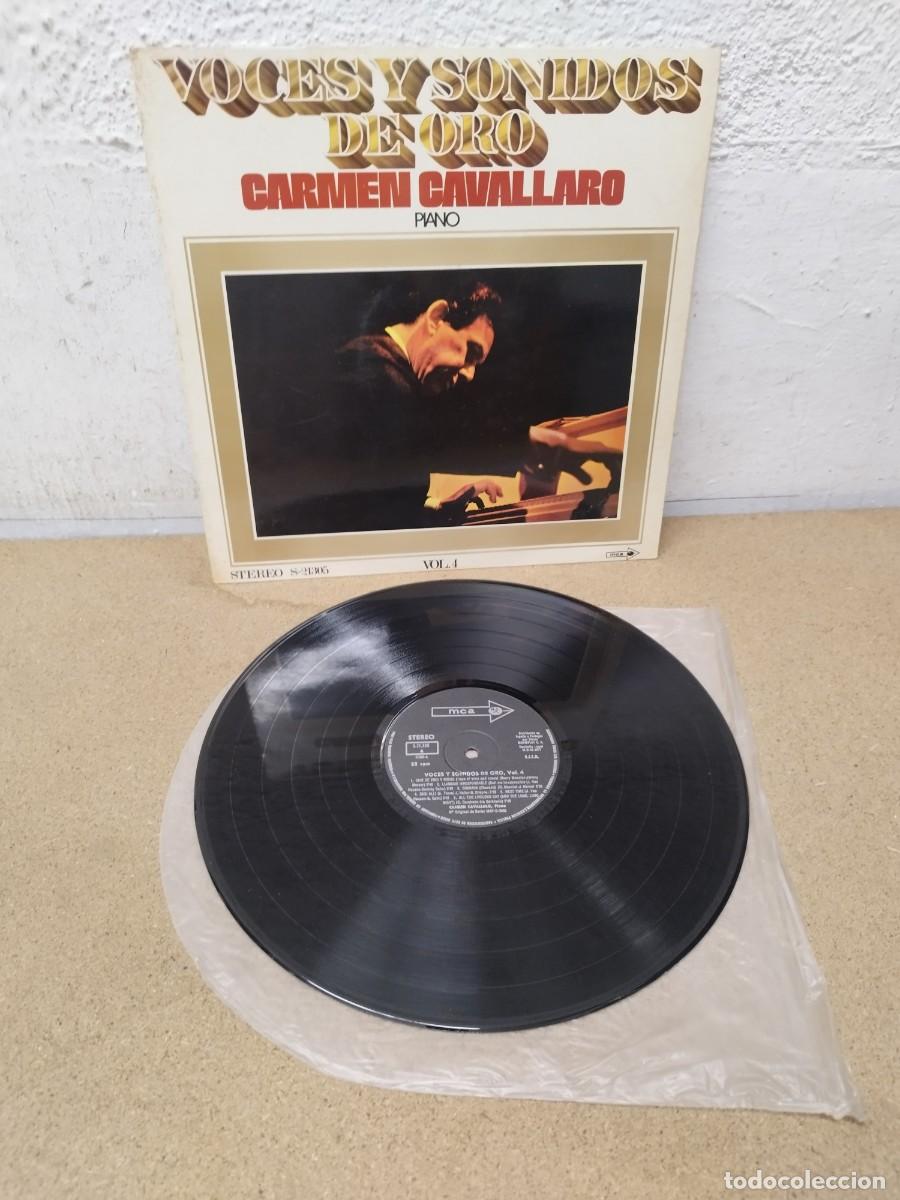 Discos de vinilo: Voces y Sonidos de Oro de Carmen Cavallaro (Vol. 4).