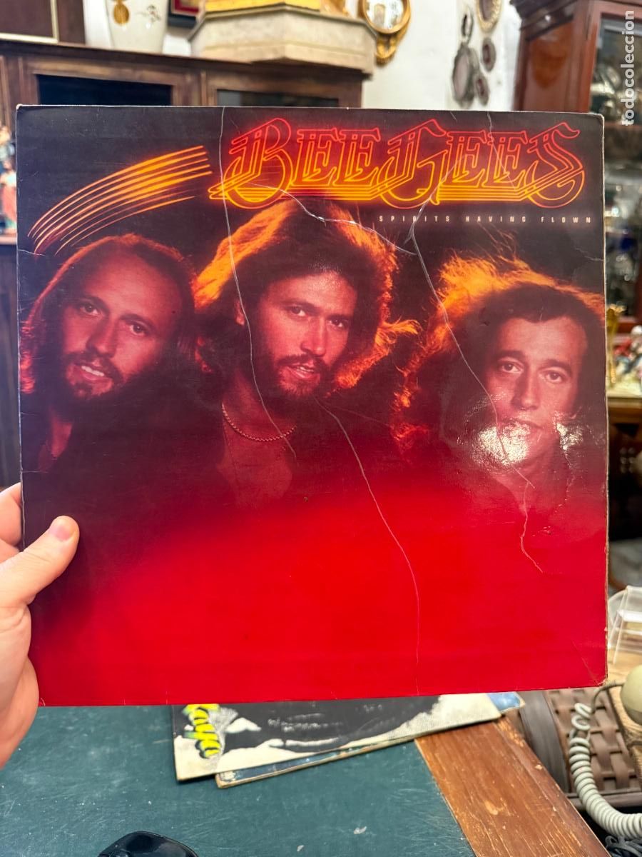 Discos de vinilo: LP BEE GEES - SPIRITS HAVING FLOWN - Foto 1