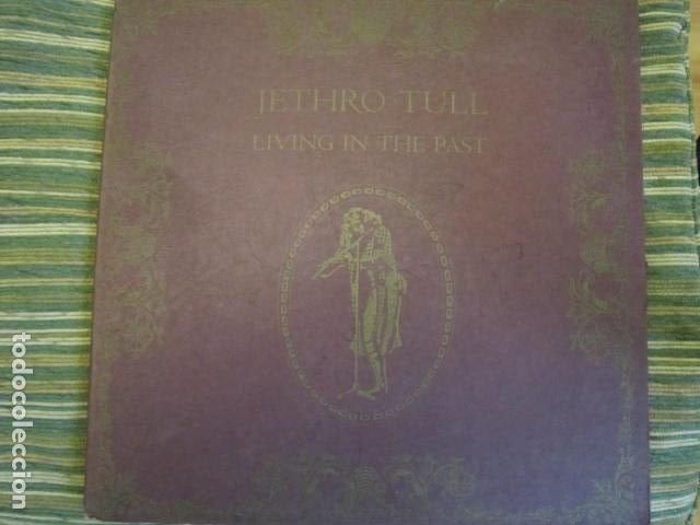 Discos de vinilo: JETHRO TULL - LIVING IN THE PAST LP - ORIGINAL U.S.A. - CHRYSALIS 1972 + LIBRETO . SOLO DISCO 1