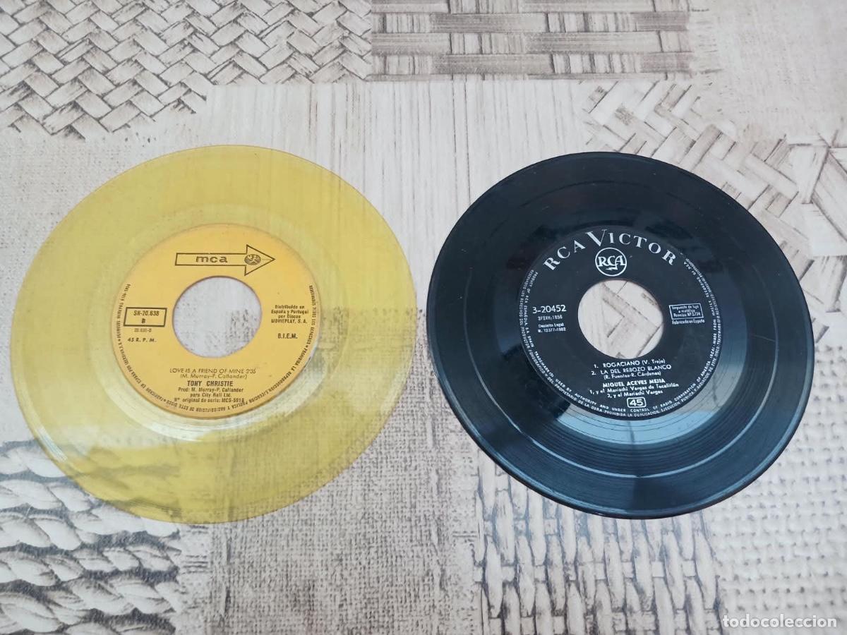 Discos de vinilo: Singles de Tony Christie y Miguel Aceves Mejia
