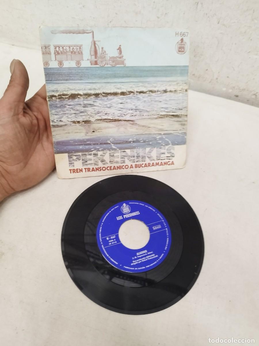 Discos de vinilo: Los Pekenikes titulado &rdquo;Tren transoce&aacute;nico a Bucaramanga&rdquo;. Hispavox 1970.
