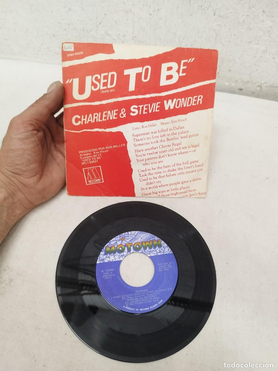 Discos de vinilo: &laquo;Used To Be&raquo; de Charlene y Stevie Wonder, lanzado por el sello Motown en 1982. Vinilo single 7&rdquo;.