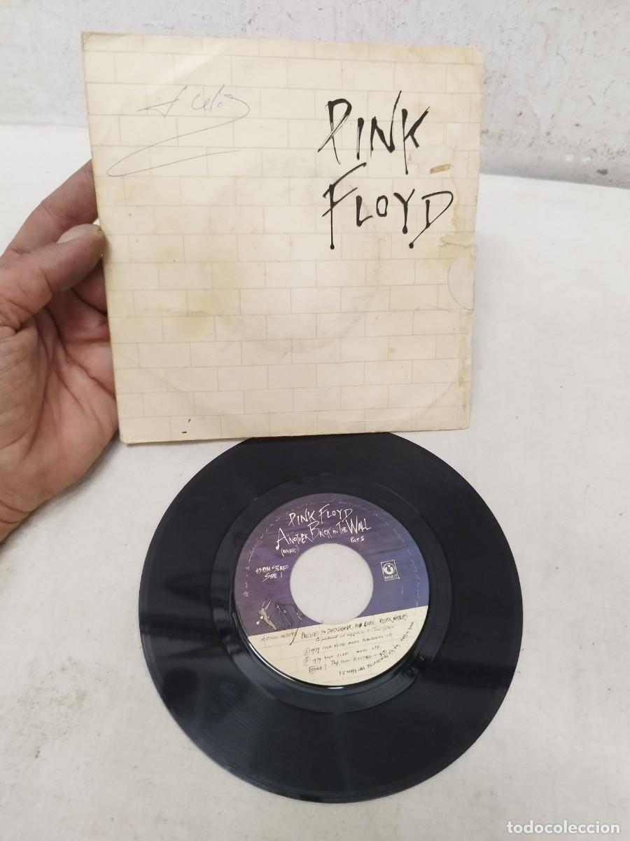 Discos de vinilo: &laquo;Another Brick in the Wall (Part II)&raquo; de la banda brit&aacute;nica Pink Floyd, editado en Espa&ntilde;a en 1979.