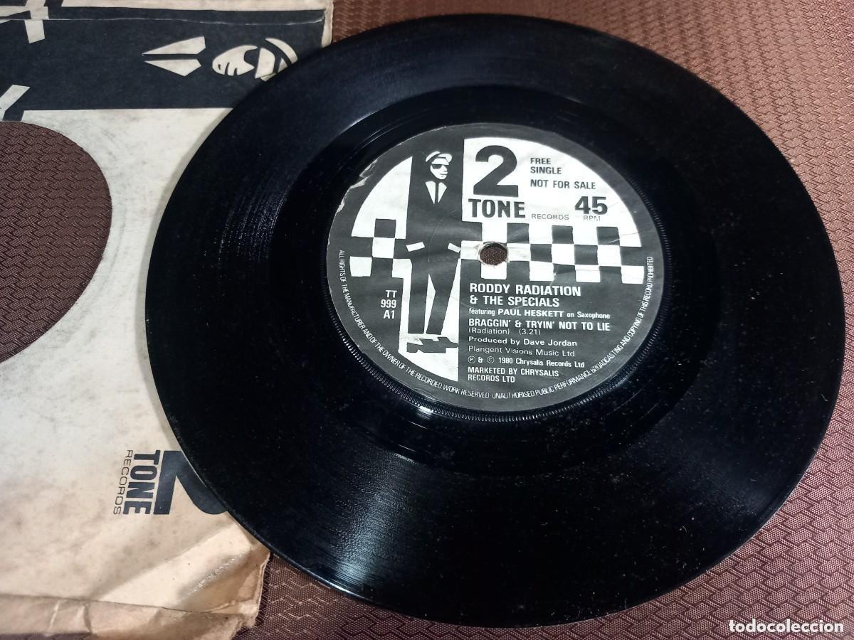Discos de vinilo: Roddy Radiation & The Specials / Braggin' & Tryin' Not To Lie / Rude Boys Outa Jail / Single 7&rdquo;