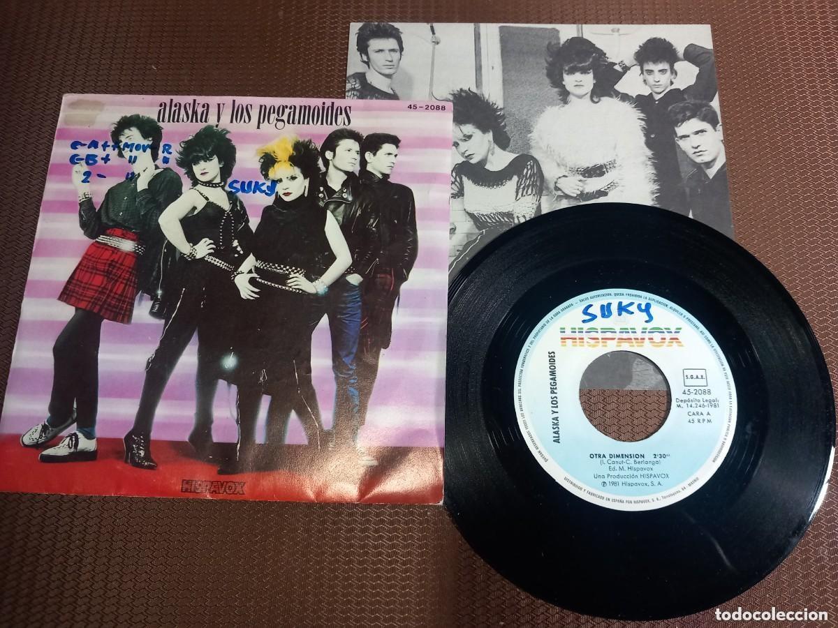 Discos de vinilo: ALASKA Y LOS PEGAMOIDES / OTRA DIMENSI&Oacute;N / SINGLE [CON INSERTO]