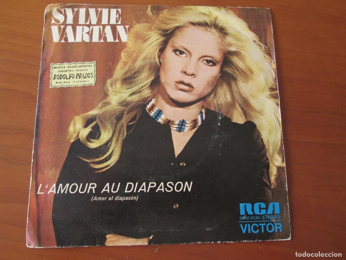 Discos de vinilo: SYLVIE VARTAN - SINGLE VINILO - L'AMOUR AU DIAPASON - TOI LE GAR&Ccedil;ON - 1974