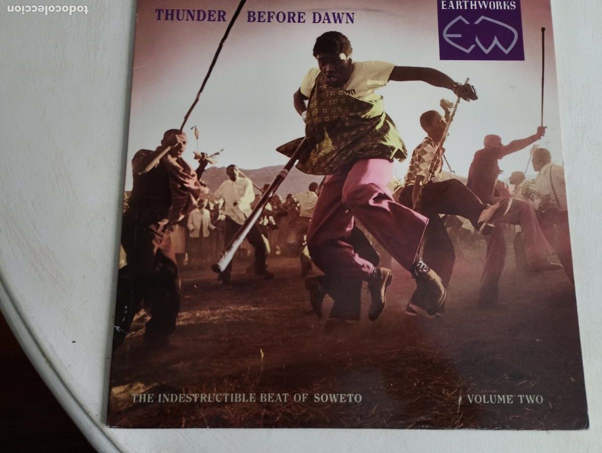 Discos de vinilo: Thunder Before Dawn; The Indestructible Beat Of Soweto Volume Two,1988, ed espa&ntilde;ola, Funk / Soul,