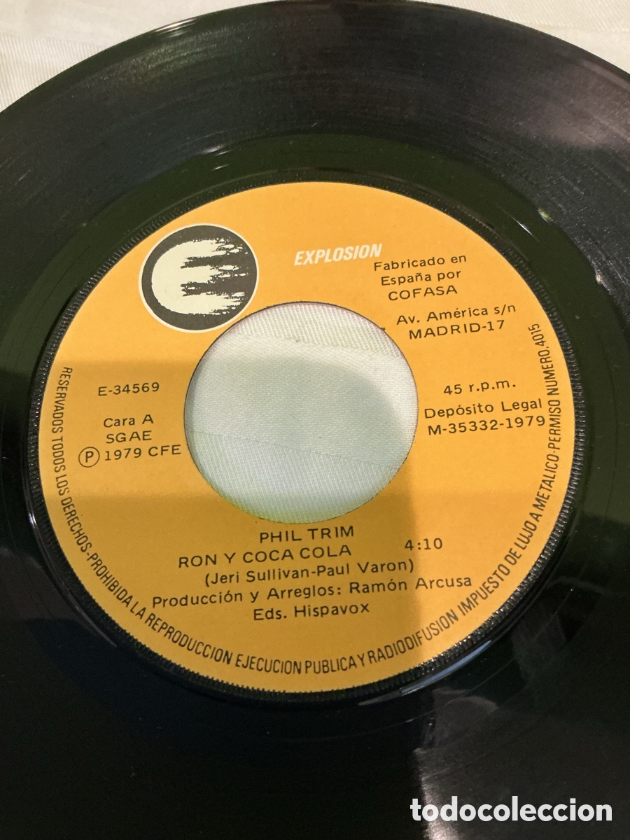 Discos de vinilo: Phil Trim &ndash; Ron y Coca Cola &ndash; Single 1980 - Foto 4