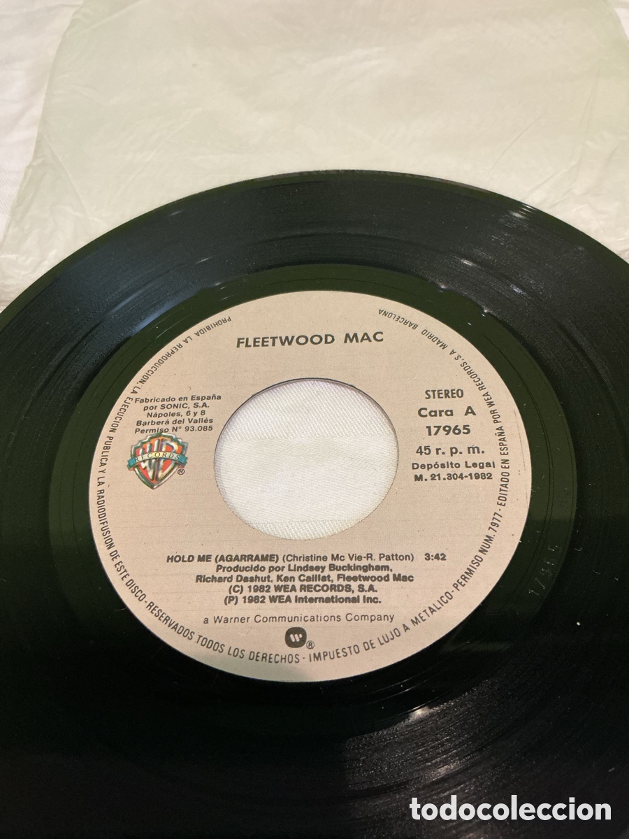 Discos de vinilo: Fleetwood Mac &ndash; Hold Me &ndash; Single 1982 - Foto 3