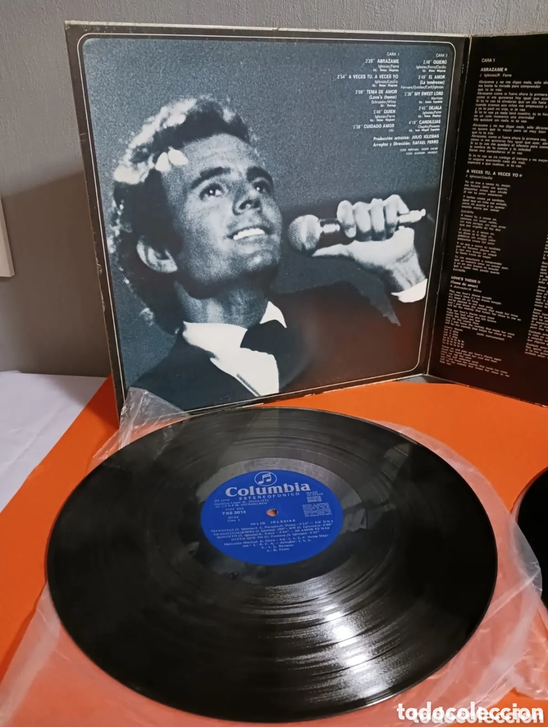Discos de vinilo: JULIO IGLESIAS &rdquo; EL AMOR&rdquo;. LP de vinilo. Funciona - Foto 7