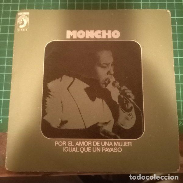 Discos de vinilo: Moncho &ndash; Por El Amor De Una Mujer / Igual Que Un Payaso (Vinyl, Discophon S-5273)