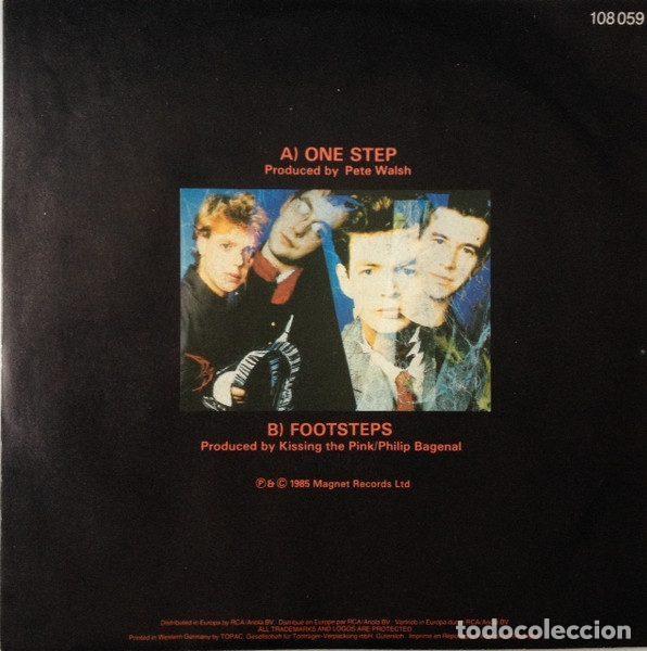 Discos de vinilo: Kissing The Pink &ndash; One Step (Vinyl, Magnet 108 059) - Foto 2