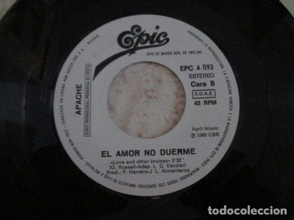 Discos de vinilo: Apache &ndash; Te Estoy Queriendo Tanto (Vinyl, Epic EPC A 1193) - Foto 4