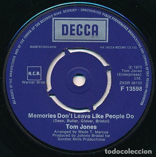 Discos de vinilo: Tom Jones &ndash; Memories Don't Leave Like People Do (Vinyl, Decca F 13598)
