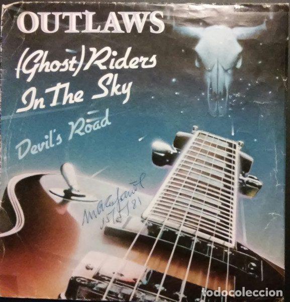 Dischi in vinile: Outlaws &ndash; (Ghost) Riders In The Sky / Devil's Road (Vinyl, Arista A-102 730)