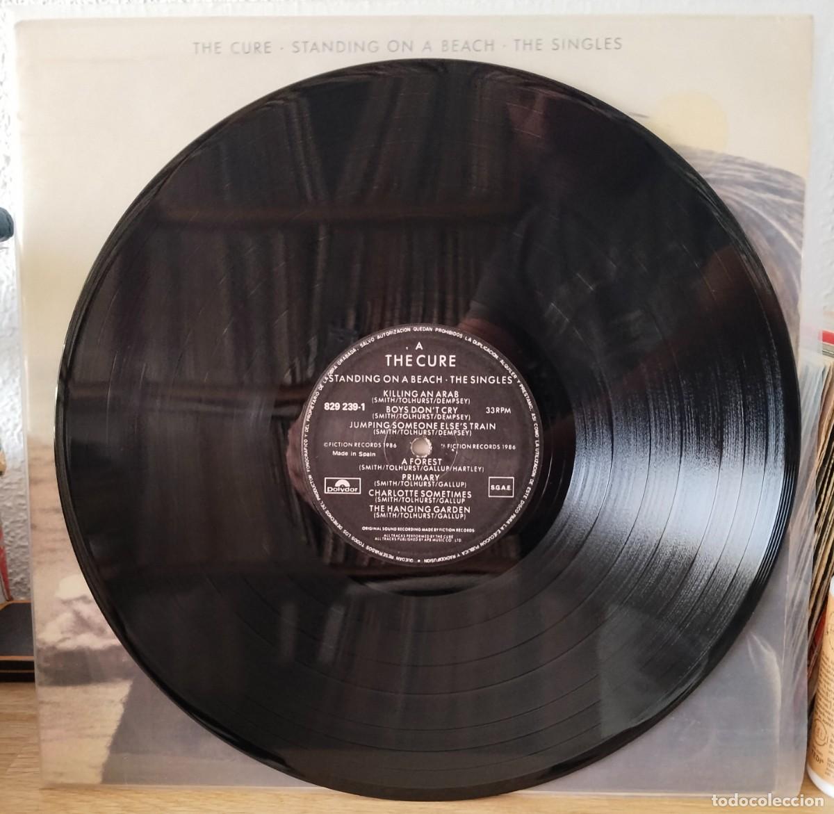 Discos de vinilo: The Cure - Standing On A Beach - The Singles - Foto 4