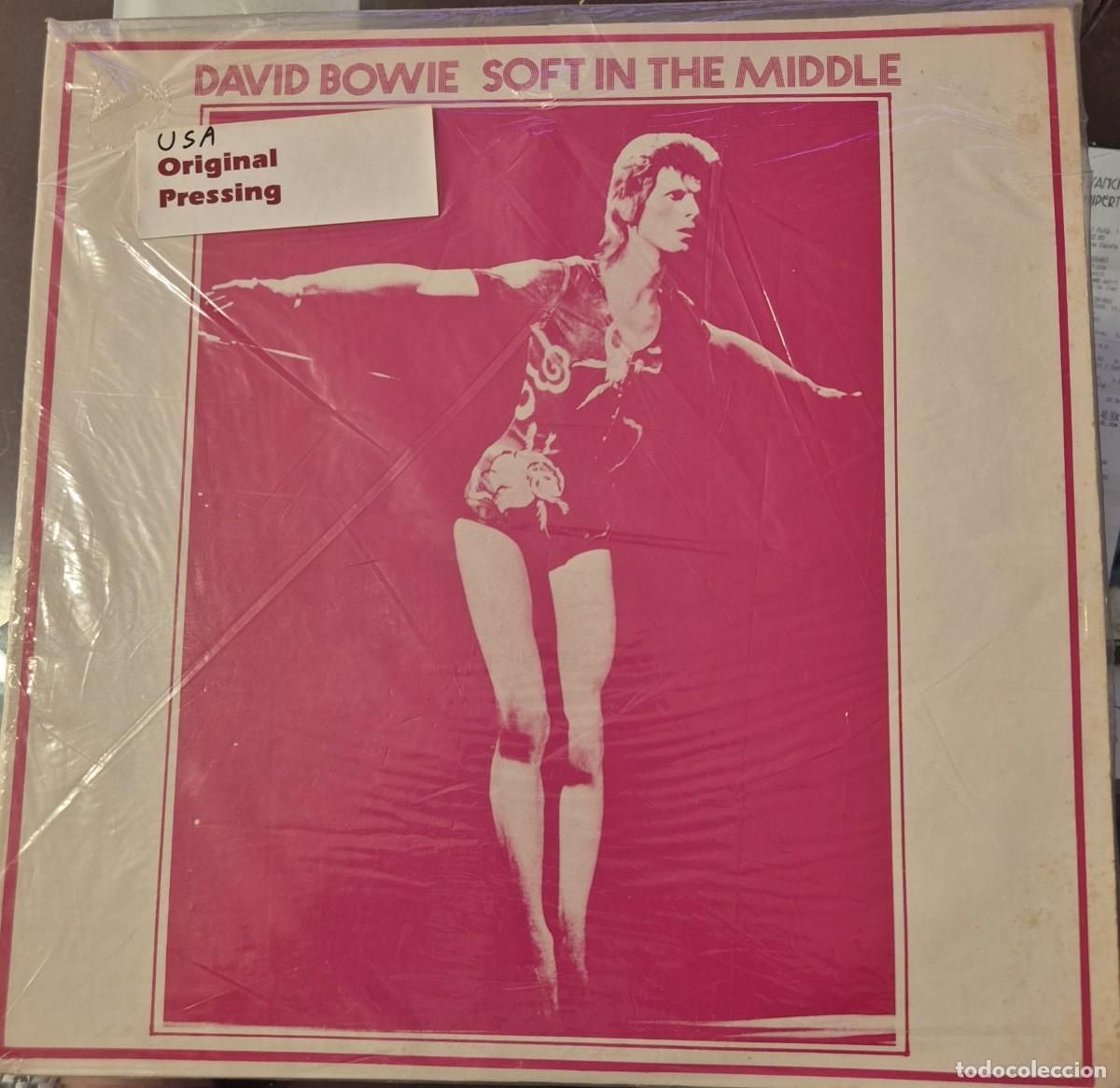 Discos de vinilo: DAVID BOWIE - SOFT IN THE MIDDLE (TAKRL 1915) 1978. MUY RARO BOOTLEG EN ICONICO LABEL. PINK COVER.